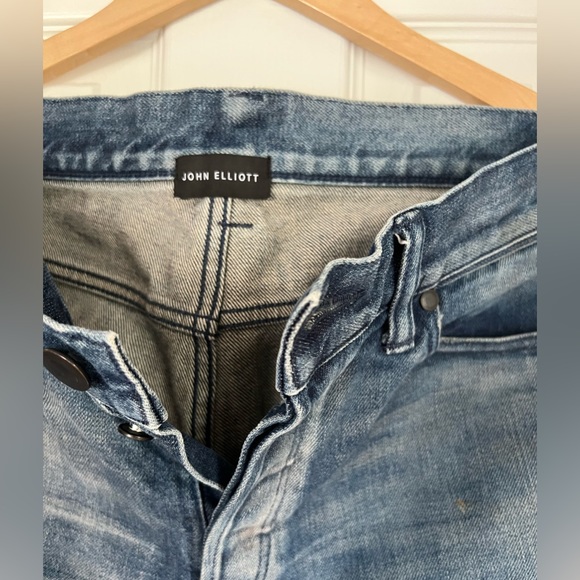 John Elliott Jeans - Blue Size 32. Ripped and light paint splatter - Picture 3 of 6